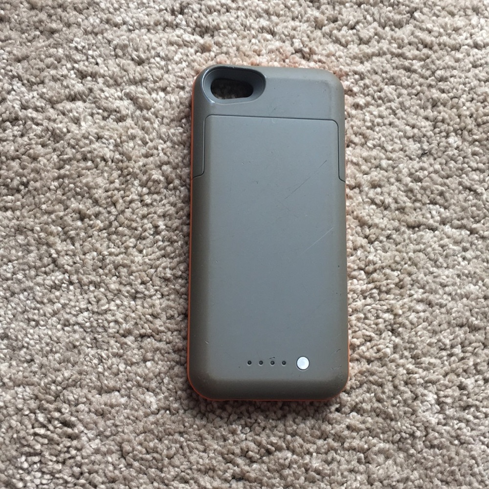Charging case for iPhone 5s